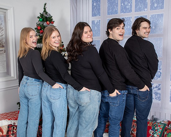 Awkward Christmas Mini Session