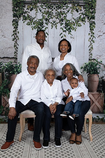 Renee - Family Portrait 04-12-2026